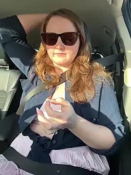 GingerSnap33 from StripChat