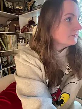 GingerSnap33 from StripChat