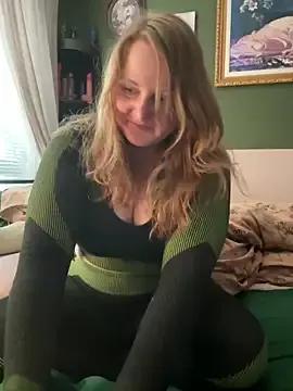 GingerSnap33 from StripChat