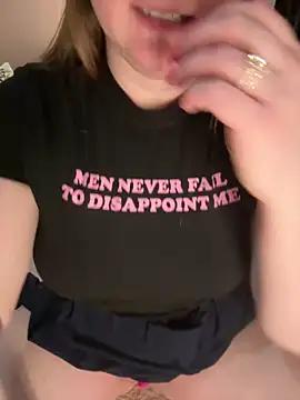 GingerSnap33 from StripChat