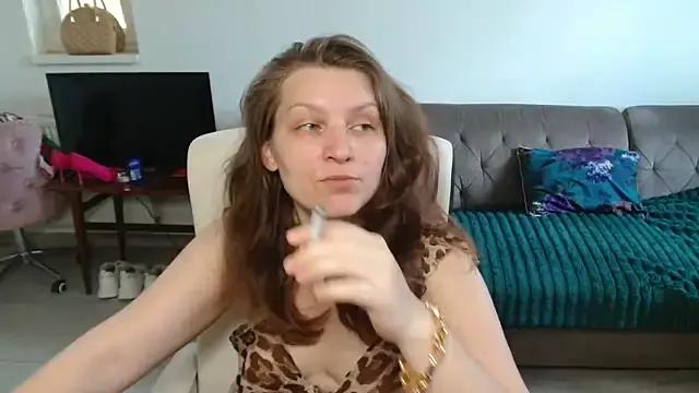 GlamyGlam from StripChat is Freechat