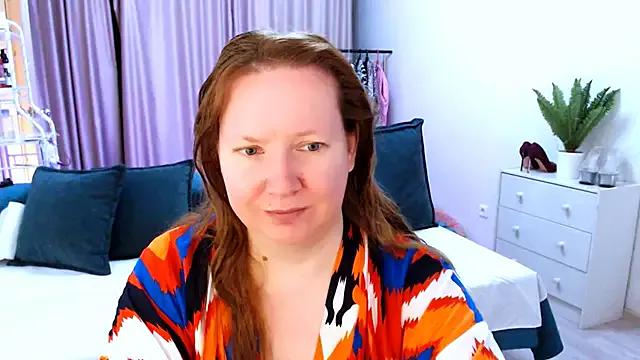 GoddessLara from StripChat