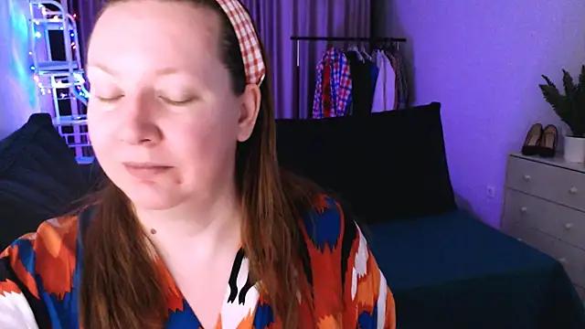 GoddessLara from StripChat