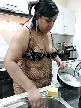 GoddessLorenaTheeSiren from StripChat