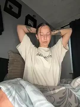 GoodGirlSarahxx from StripChat is Freechat