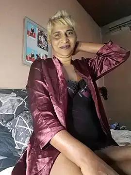 Goodgirlsue_77 from StripChat