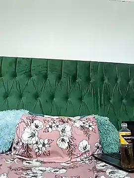 Goodinbed27 from StripChat