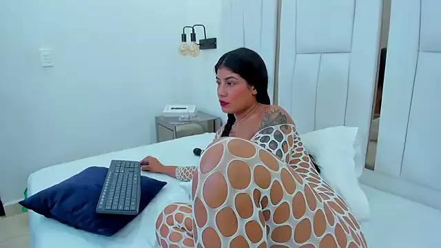 Photos of Greta_Beaumont from StripChat is Freechat