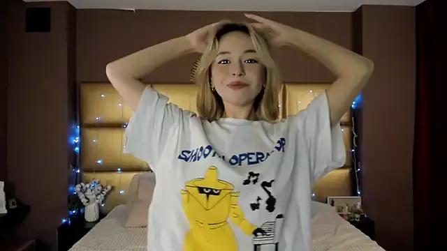 Gwen_Goddess from StripChat is Freechat