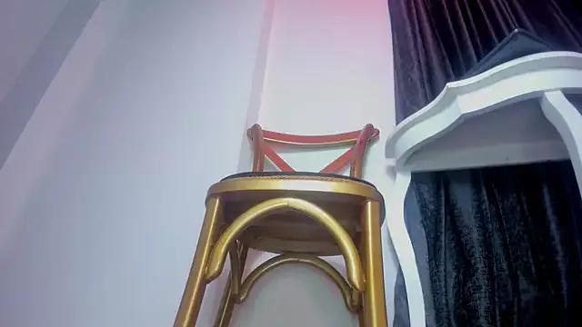 Halley_Raven from StripChat is Freechat