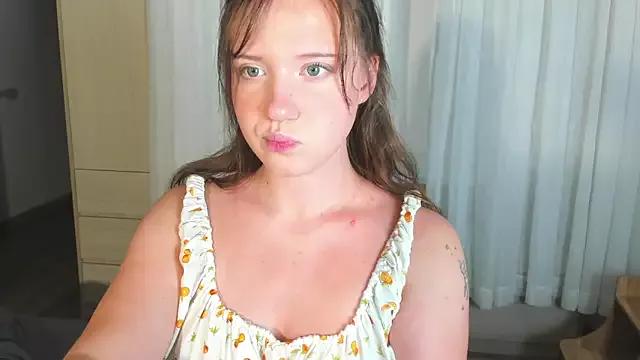 HanahW from StripChat