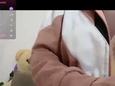 hanamor from StripChat