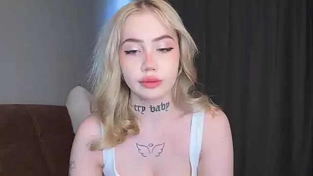 hanna_cry_baby from StripChat is Freechat