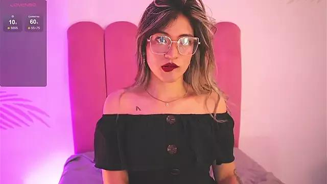 Girls: try live performances with matured performers, from dancing to quirks, in a variety of beautiful sex cams.
