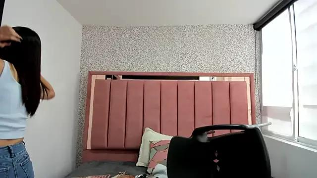 Hanna_Lee__ from StripChat