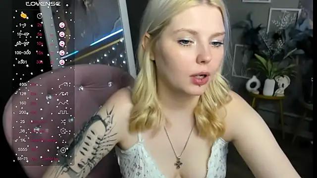 Hannah_Suka2 from StripChat