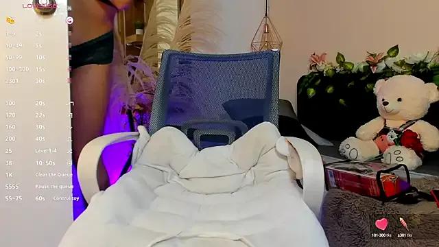 Hannah_williams1 from StripChat is Freechat