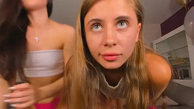 hannah_x_x_ from StripChat