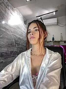 HannaRhodes from StripChat