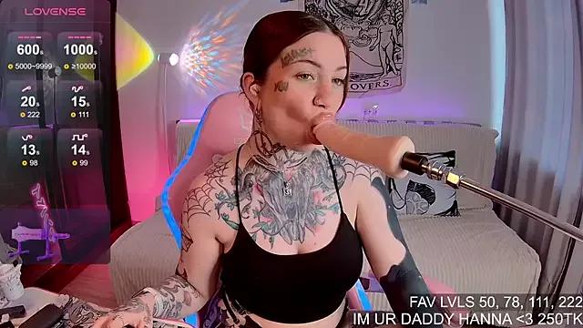 HannaXWonder from StripChat