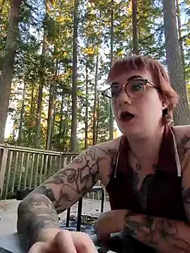 hazel333 from StripChat is Freechat