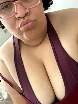 hazeleyedbeauty926 from StripChat is Freechat