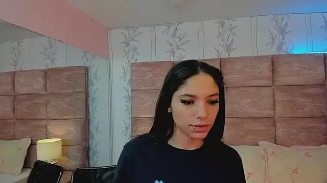 HazelMoret from StripChat is Freechat