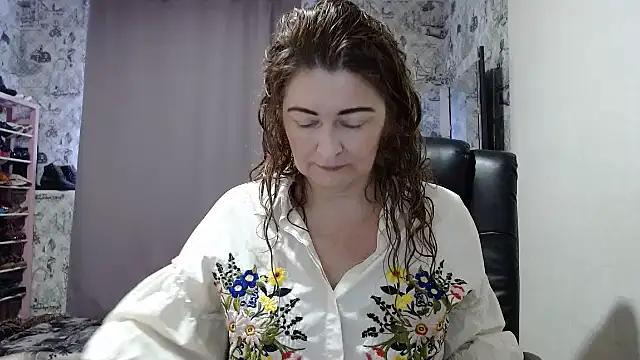 Helen1974 from StripChat