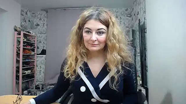 Helen1974 from StripChat