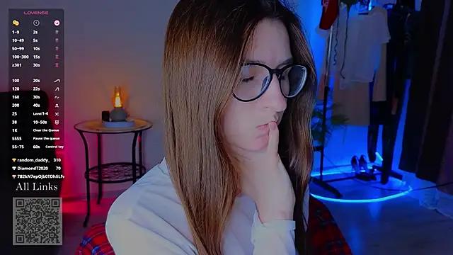 Helen_Mann from StripChat