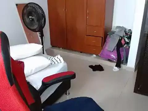 helenca43 from StripChat