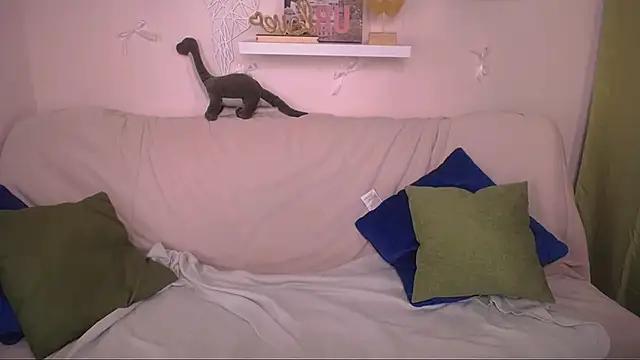 HelenCrusee from StripChat