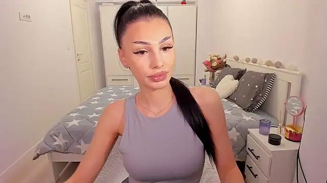 HelenShawn from StripChat