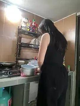 Hellen_111 from StripChat