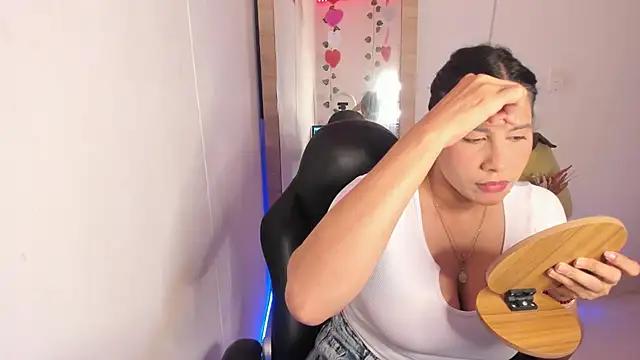 hellensexy from StripChat
