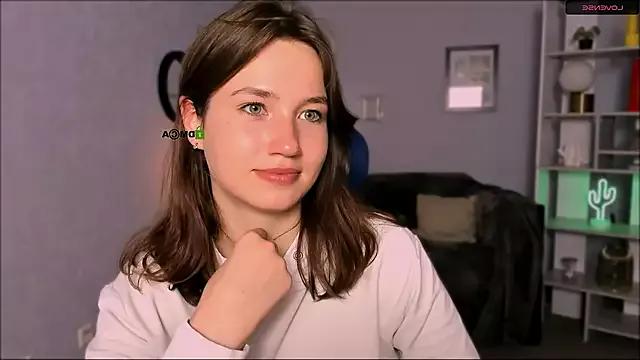 helli_belli from StripChat