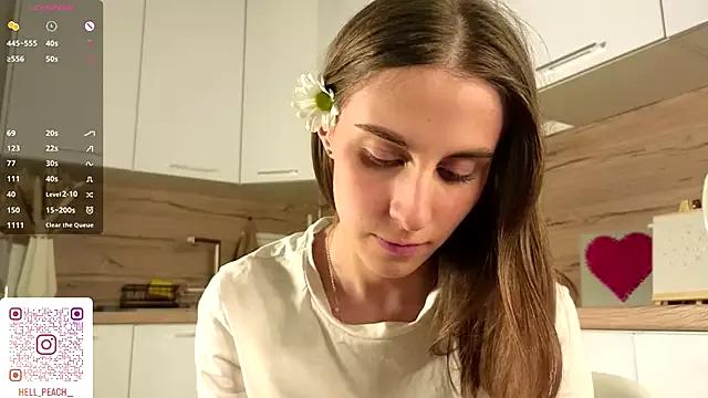 HellPeach from StripChat