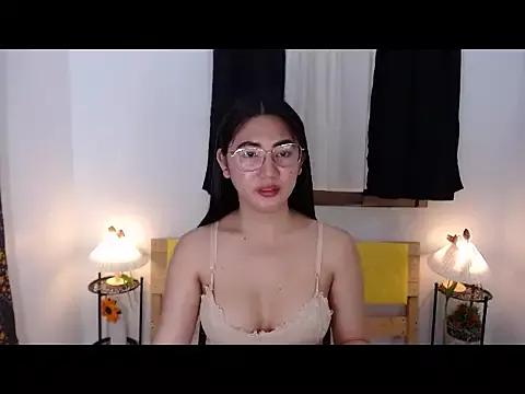 HermoSa_Christine from StripChat is Freechat