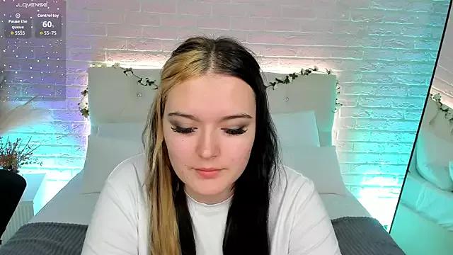 Girls: try live performances with matured performers, from dancing to quirks, in a variety of beautiful sex cams.
