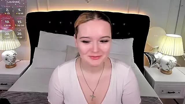 HeyMary from StripChat is Freechat