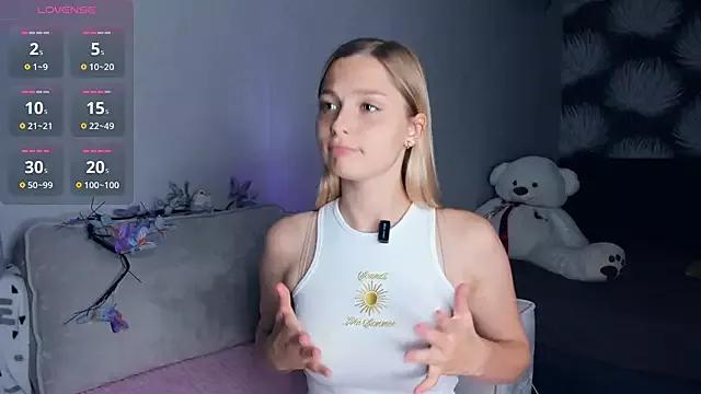 hidden_charm from StripChat is Freechat