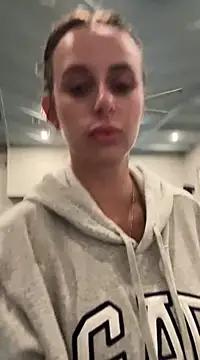 Hii_Lolla from StripChat