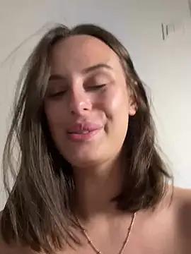 Hii_Lolla from StripChat