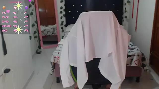 hiilarybrown from StripChat
