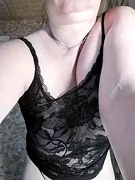 Holly-69 from StripChat