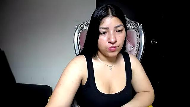 holly20a from StripChat