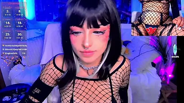 HollyDominic from StripChat