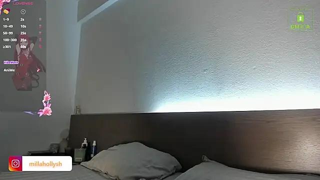 Hollymillana from StripChat