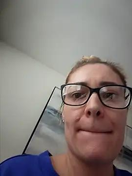 HollyTattoo from StripChat