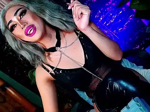 HOLLYWOOD_QUEEN_88 from StripChat